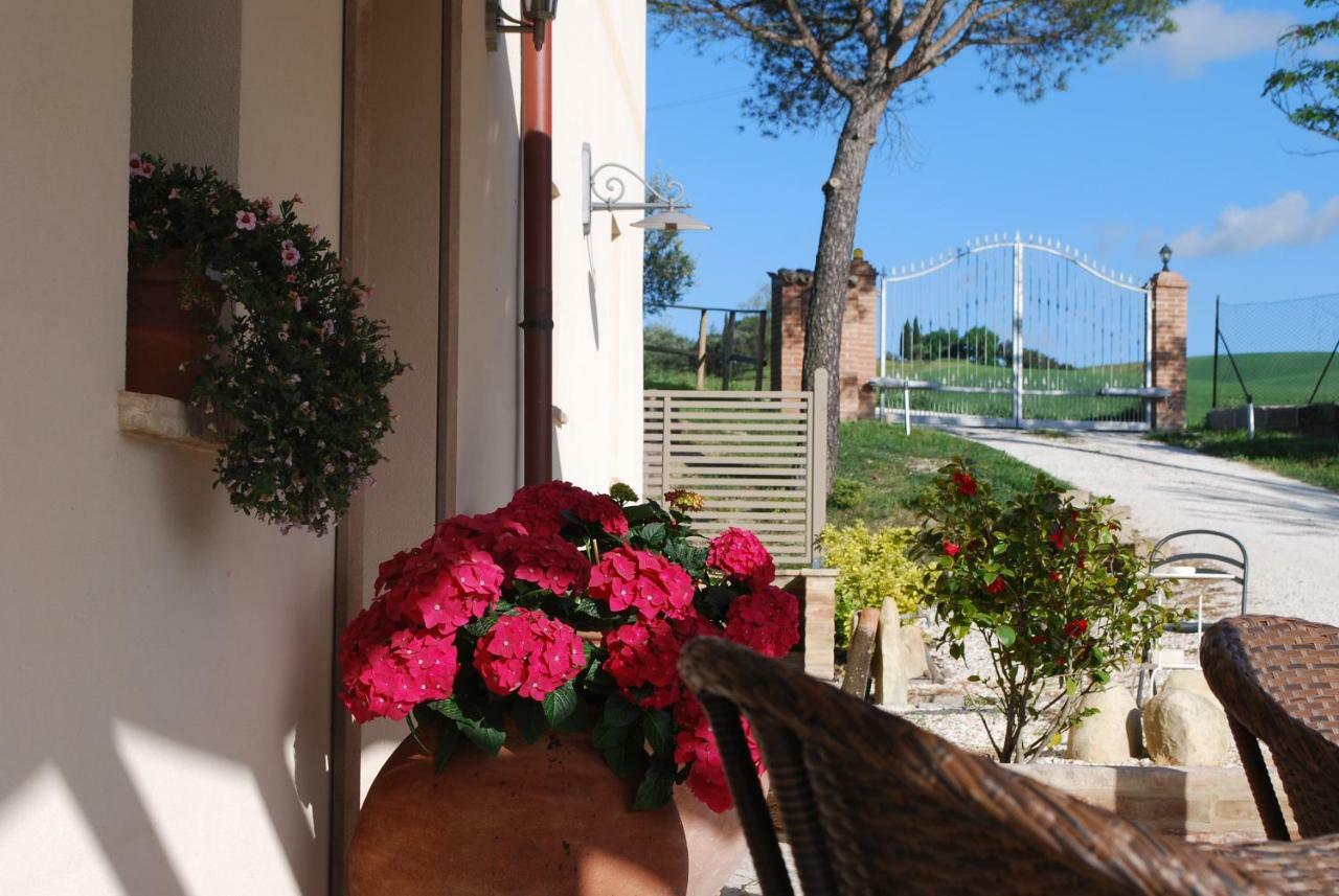 Le Maracla Country House Iesi Dış mekan fotoğraf