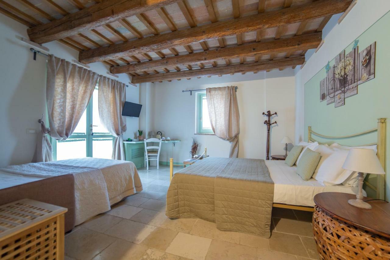 Le Maracla Country House Iesi Dış mekan fotoğraf